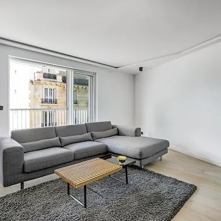 Apartment Luxury Near Eiffel Tower